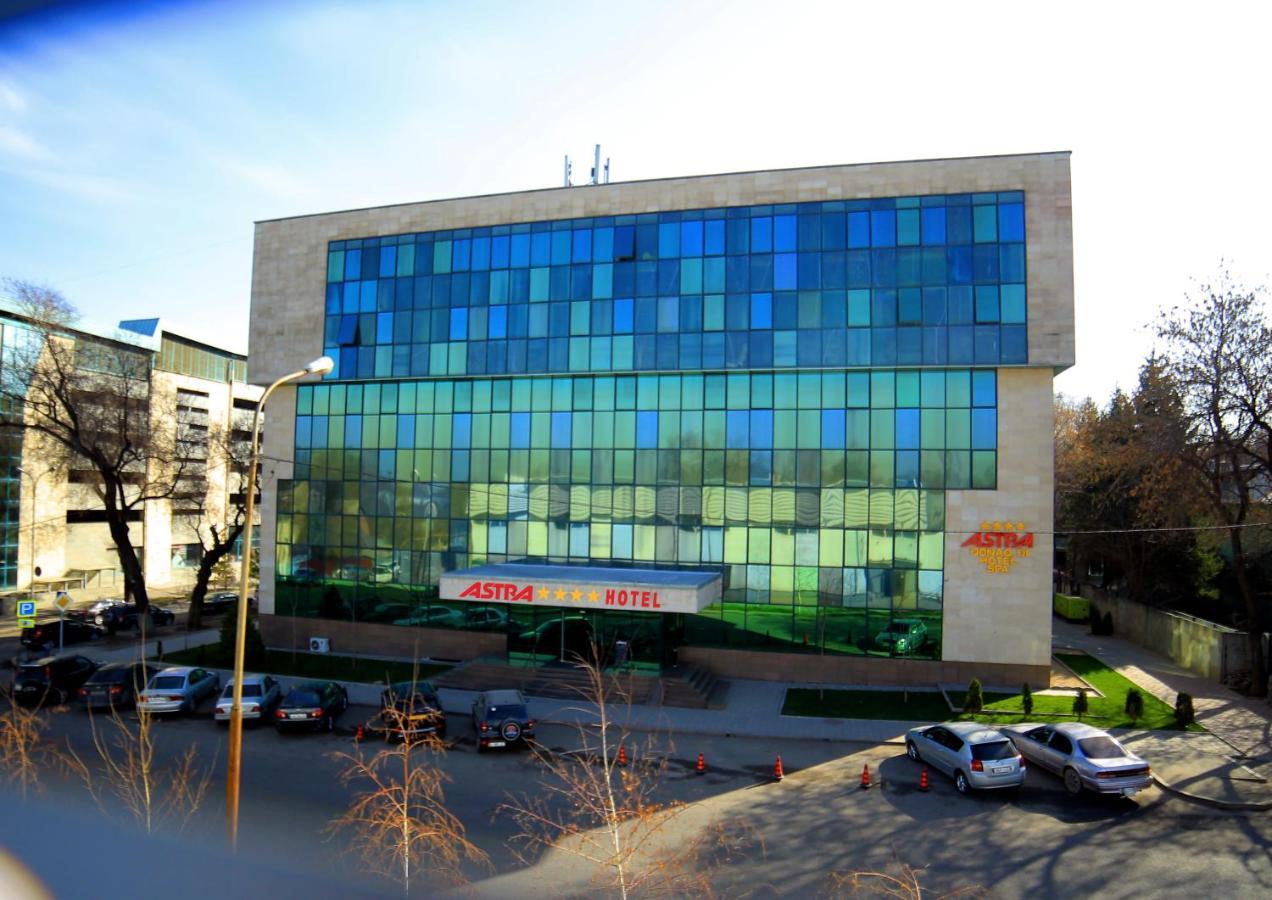 Astra Hotel อัลมาตี ภายนอก รูปภาพ