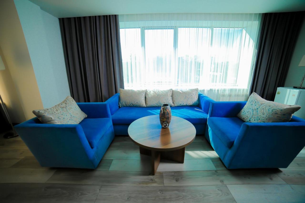 Astra Hotel อัลมาตี ภายนอก รูปภาพ