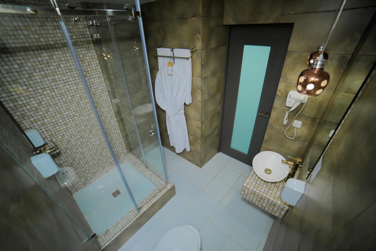 Astra Hotel อัลมาตี ภายนอก รูปภาพ