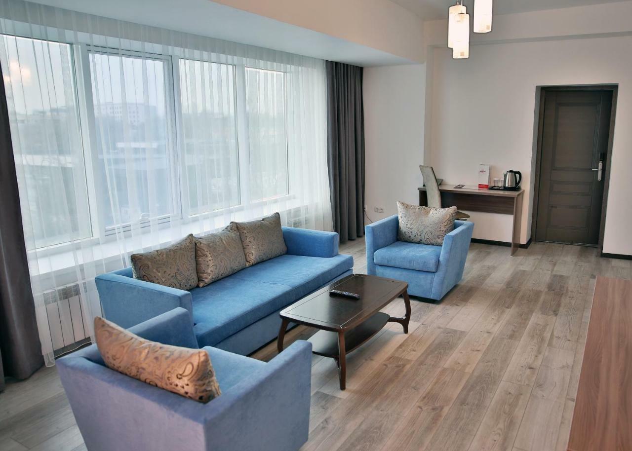 Astra Hotel อัลมาตี ภายนอก รูปภาพ